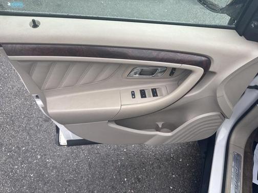 2011 Ford Taurus Limited