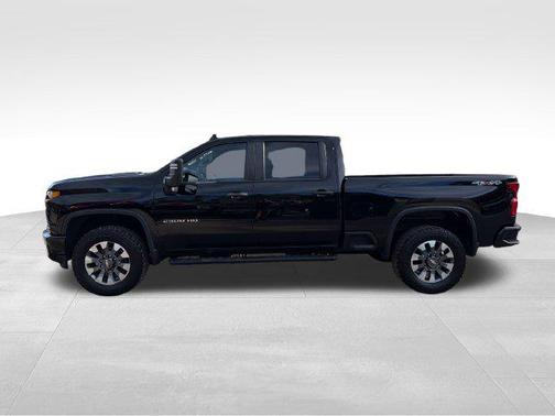 Black 2021 Chevrolet Silverado 2500 Custom