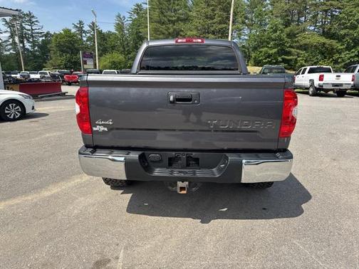 2017 Toyota Tundra SR5