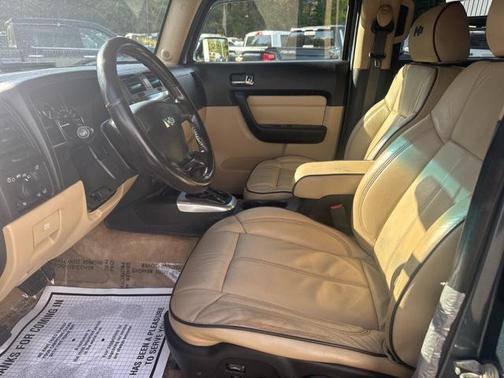 2006 Hummer H3 Base