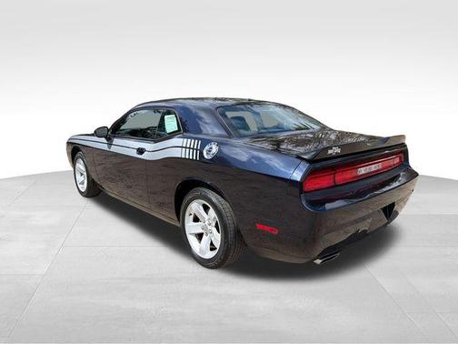 Blackberry Pearlcoat 2012 Dodge Challenger SXT