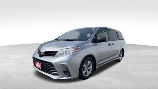 2020 Toyota Sienna SE