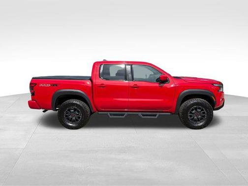 Red Alert 2022 Nissan Frontier PRO-4X