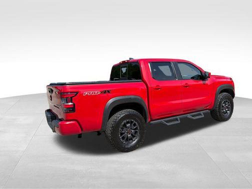 Red Alert 2022 Nissan Frontier PRO-4X