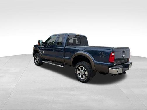 Blue 2016 Ford F-350 Lariat
