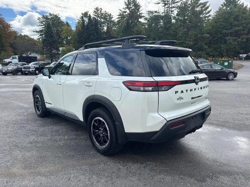 2024 Nissan Pathfinder Rock Creek 4WD