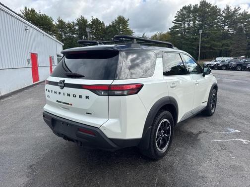 2024 Nissan Pathfinder Rock Creek 4WD