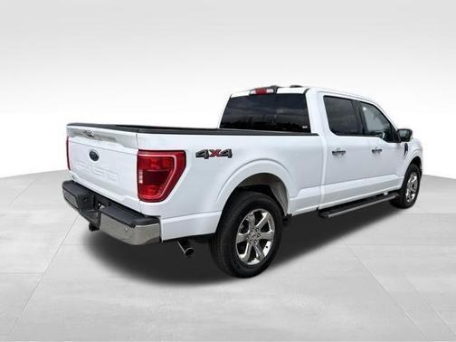 Oxford White 2021 Ford F-150 XLT