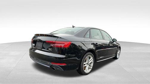 2017 Audi A4 Season of Audi Premium