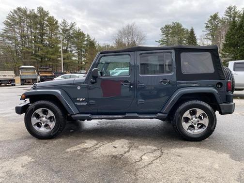 2017 Jeep Wrangler Unlimited Sahara