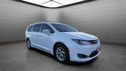 2018 Chrysler Pacifica Touring-L