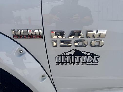 2015 RAM 1500 Sport