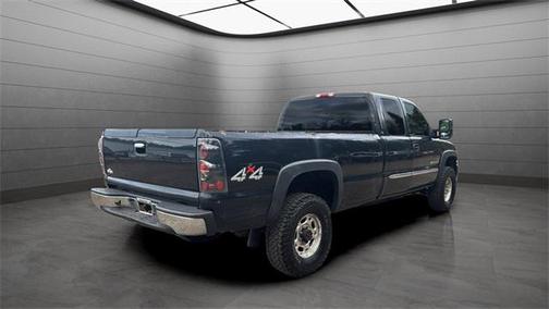 2004 GMC Sierra 2500 SLE H/D Extended Cab