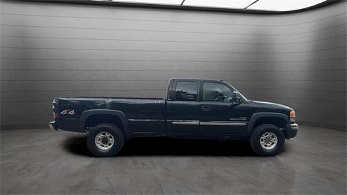 2004 GMC Sierra 2500 SLE H/D Extended Cab