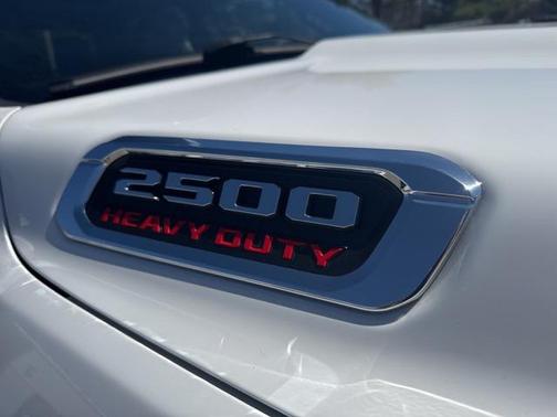 2022 RAM 2500 Big Horn Crew Cab 4x4 6'4' Box