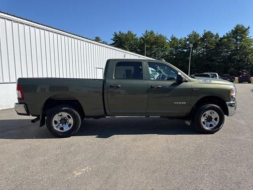 2021 RAM 2500 Tradesman Crew Cab 4x4 6'4' Box
