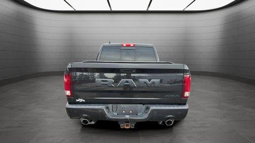 2017 RAM 1500 Night Crew Cab 4x4 5'7' Box
