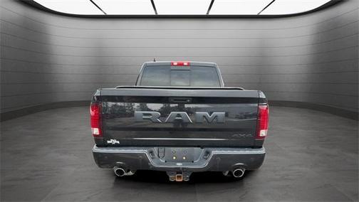 2017 RAM 1500 Night Crew Cab 4x4 5'7' Box