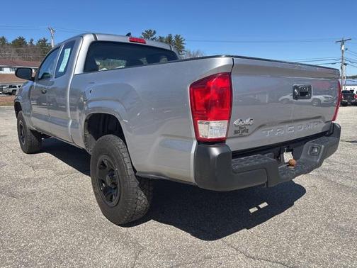 2016 Toyota Tacoma SR