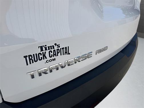 2022 Chevrolet Traverse LT Cloth