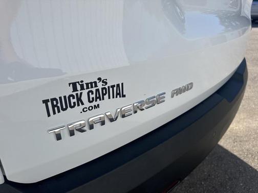 2022 Chevrolet Traverse LT Cloth
