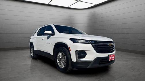 2022 Chevrolet Traverse LT Cloth