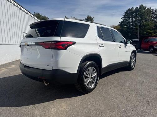 2022 Chevrolet Traverse LT Cloth