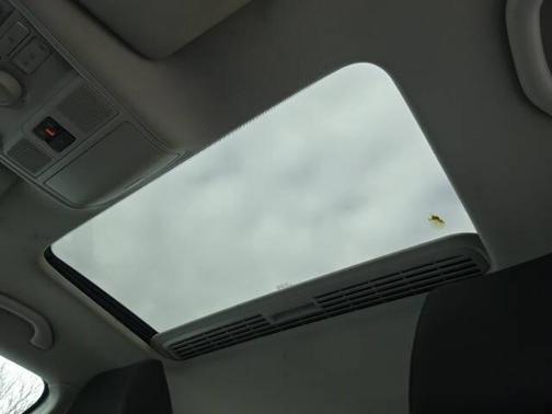 2010 Volkswagen Golf 4-Door