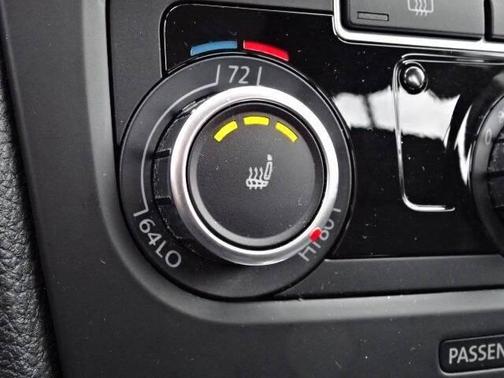 2010 Volkswagen Golf 4-Door