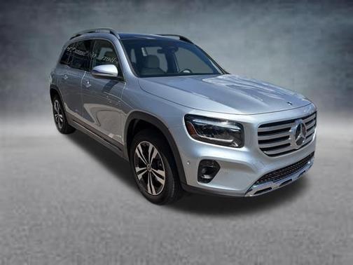Cirrus Silver Metallic 2025 Mercedes-Benz GLB 250