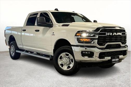 2025 RAM 2500 Tradesman Crew Cab 4x4 6'4' Box