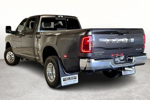 2025 RAM 3500 Laramie Crew Cab 4x4 8' Box