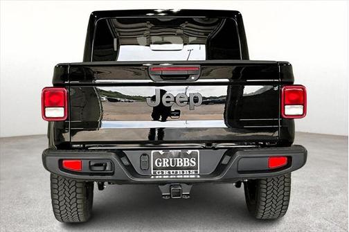 2025 Jeep Gladiator Nighthawk