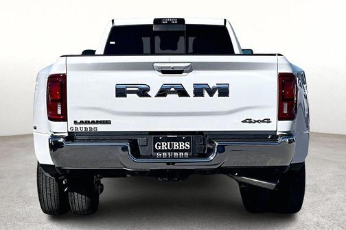 2026 RAM 3500 Laramie Crew Cab 4x4 8' Box