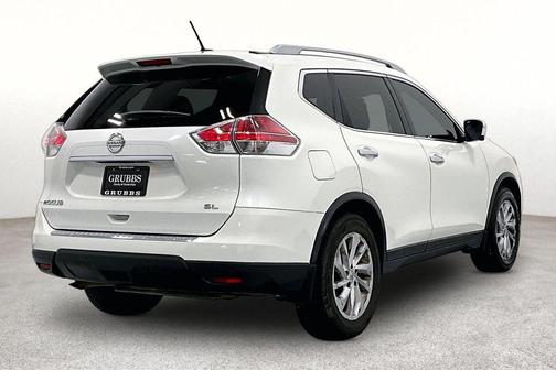 Pearl White 2015 Nissan Rogue SL