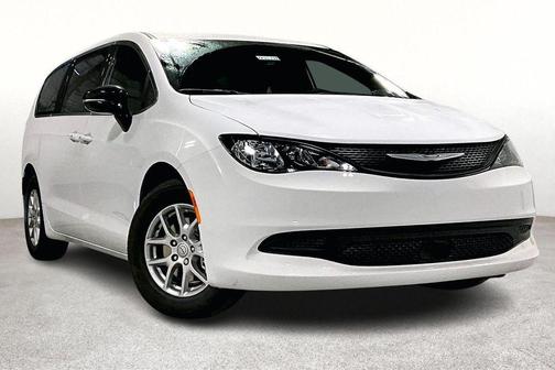 2026 Chrysler Voyager LX