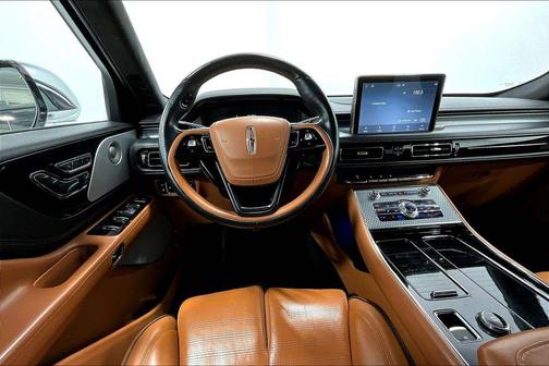 PRISTINE WHITE MET TRI-COAT 2020 Lincoln Aviator Black Label Grand Touring AWD