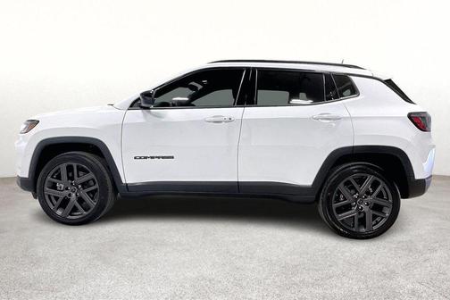 Bright White Clearcoat 2026 Jeep Compass Latitude