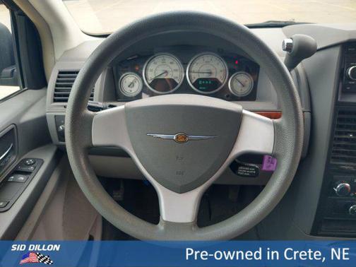 2008 Chrysler Town & Country LX