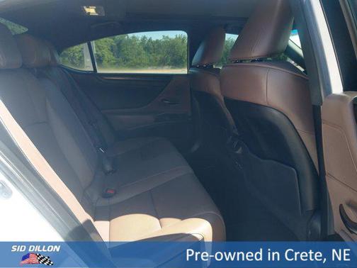 2022 Lexus ES 350 Base
