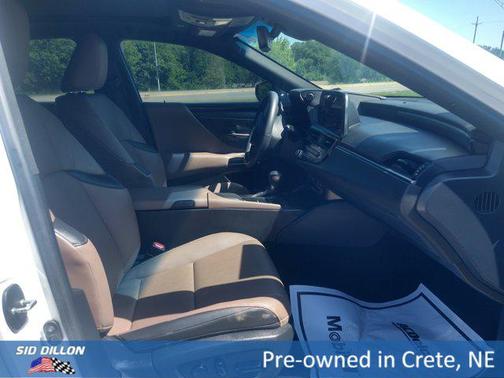 2022 Lexus ES 350 Base