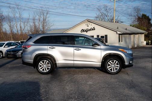 2014 Toyota Highlander LE