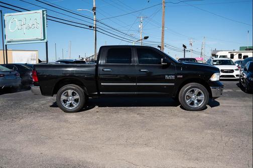 2016 RAM 1500 Big Horn