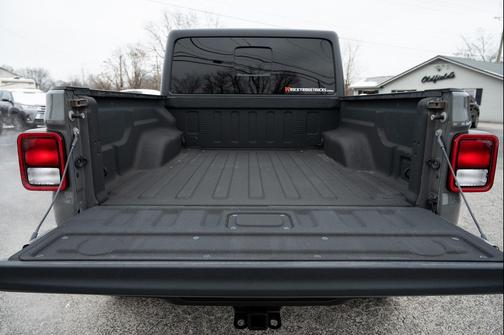 2022 Jeep Gladiator Sport S