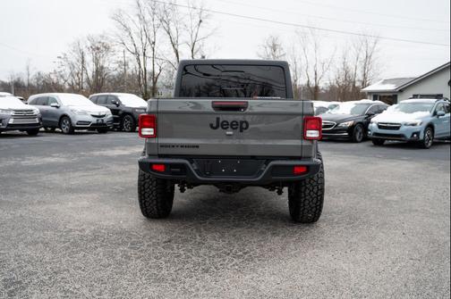 2022 Jeep Gladiator Sport S