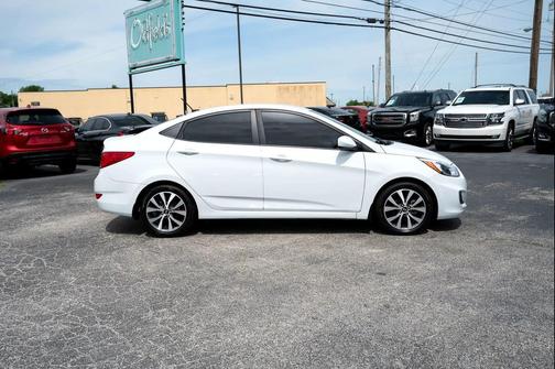2017 Hyundai Accent Value Edition