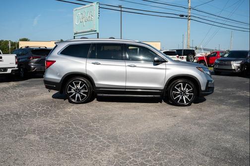 2019 Honda Pilot Touring 8-Passenger
