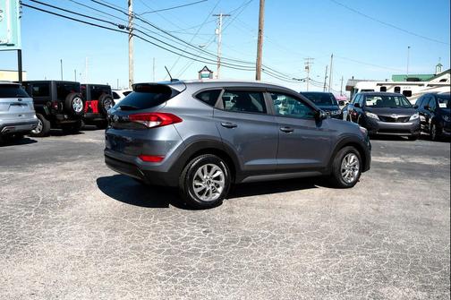 2016 Hyundai TUCSON SE