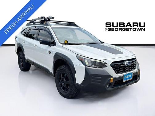 Crystal White Pearl 2022 Subaru Outback Wilderness