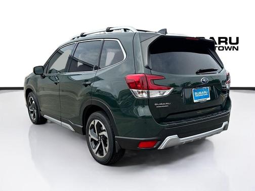 Cascade Green Silica 2024 Subaru Forester Touring